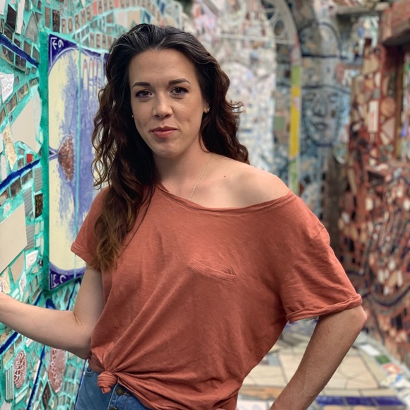 Hello Poshers! - Picture 1 of 1